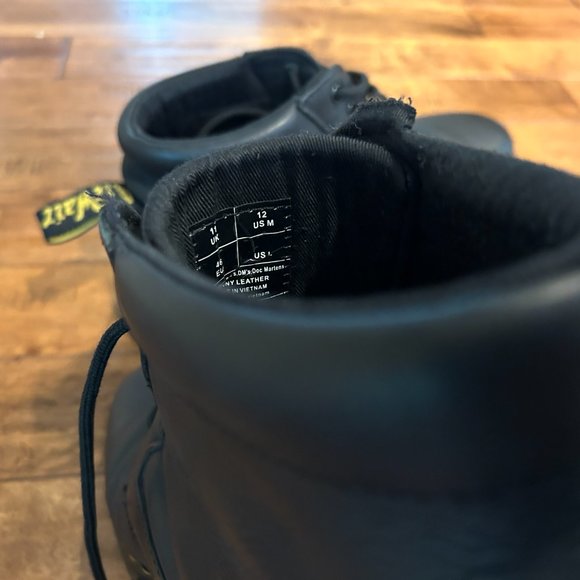 Dr. Doc Martens, Black, Mens 12, Great Condition - Picture 7 of 7